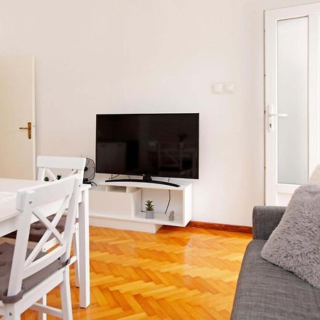 Apartman Zuvela Apartment Вела Лука Екстериор снимка